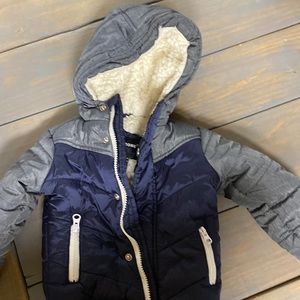 Infant boy puffer jacket size 18 months. (249/3)